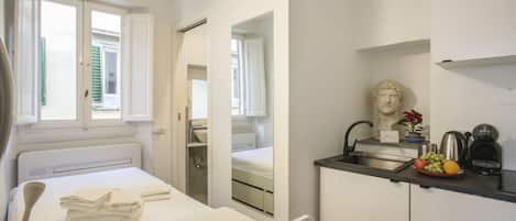 1 habitación, wifi y ropa de cama