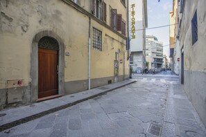 Miscellaneous - Andrea - Sweet Dreams in Florence (Firenze)