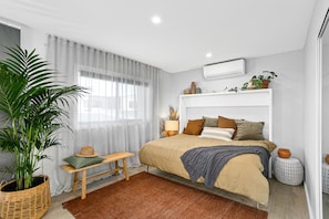 1 bedroom, iron/ironing board, travel crib, WiFi