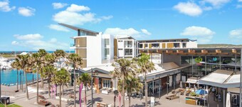 The Loft / Luxurious 2 Bed Abode / Walk to Marina