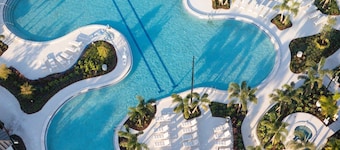 Executive Golf Retreat | Chef’s Kitchen & Lanai | Saddlebrook Resort Home w/ Amenities