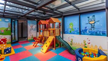 Children’s play area – indoor
