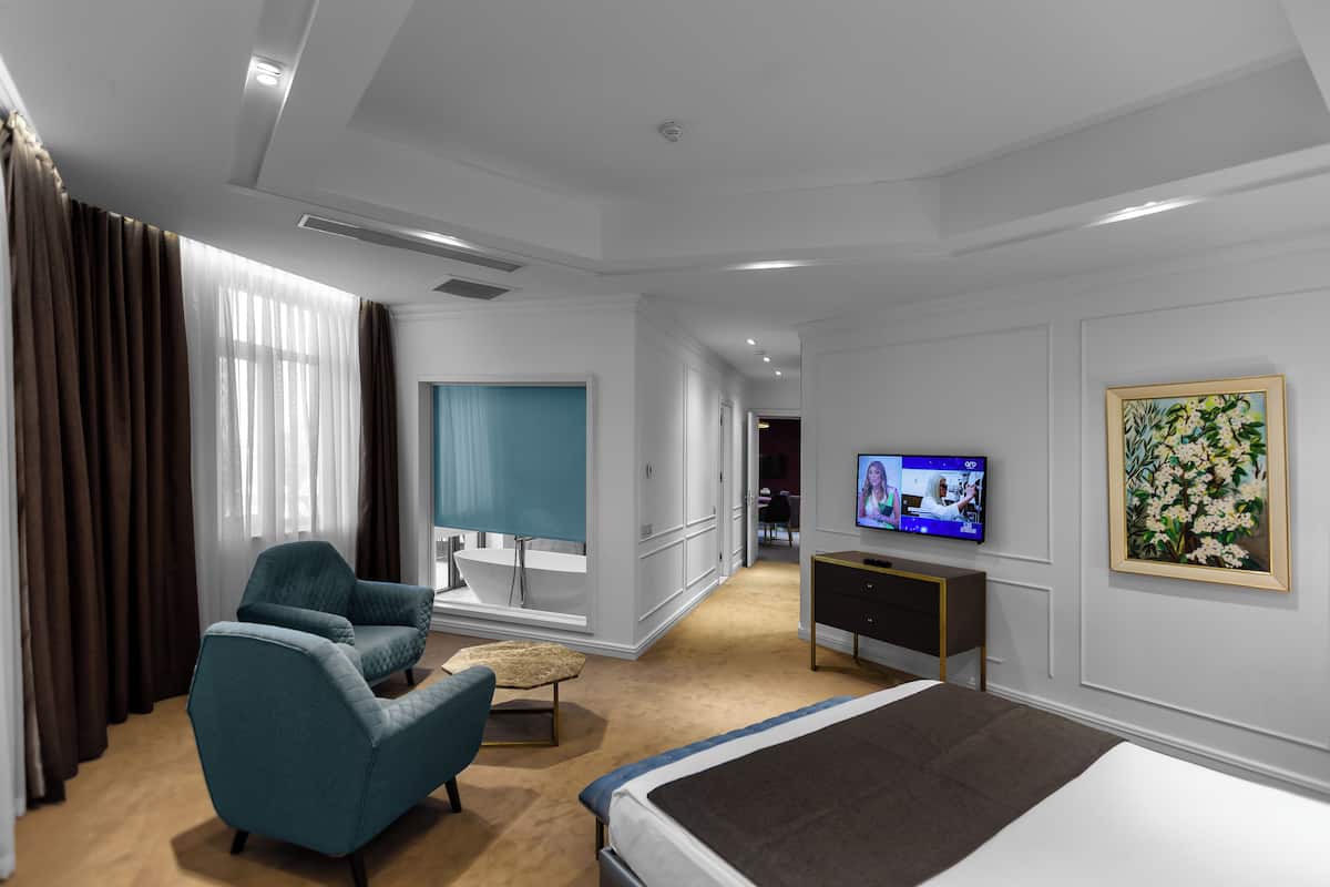 Premium bedding, minibar, in-room safe, individually decorated