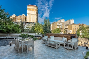Suite Studio Junior, non-fumeurs, vue ville | Terrasse/Patio