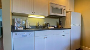 Unclassified image, 5 of 14, button - Harbour House at the Inn Unit 311 by Coastal Vacation Properties (Fort Myers Beach)