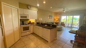 Condo, 2 quartos | Cozinha privada