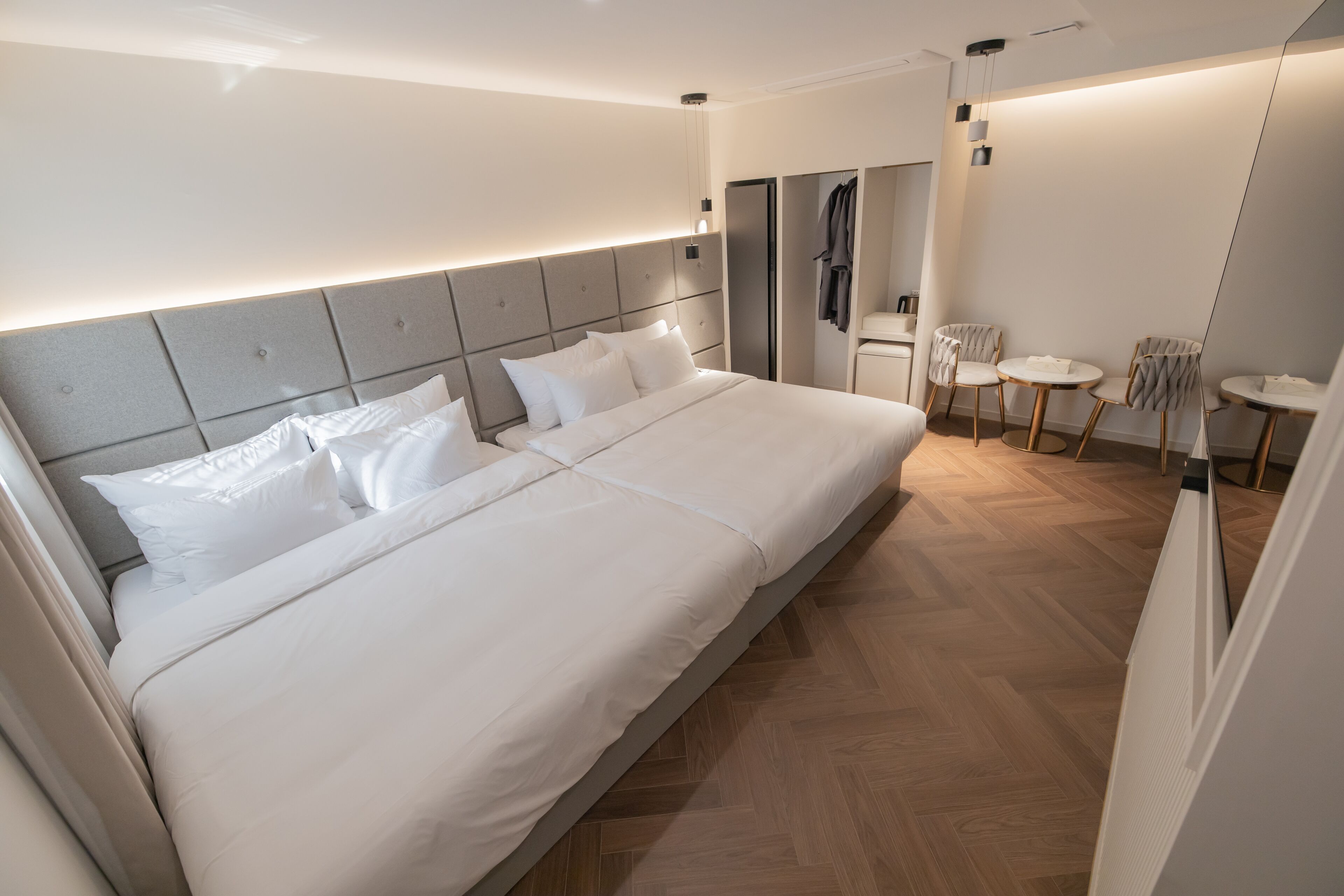 Family Twin Room | Premium bedding, down comforters, Tempur-Pedic beds