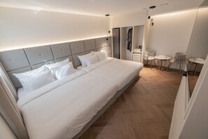 Familieværelse med 2 enkeltsenge | Premium-sengetøj, dundyner, Tempur-Pedic-senge, individuelt design