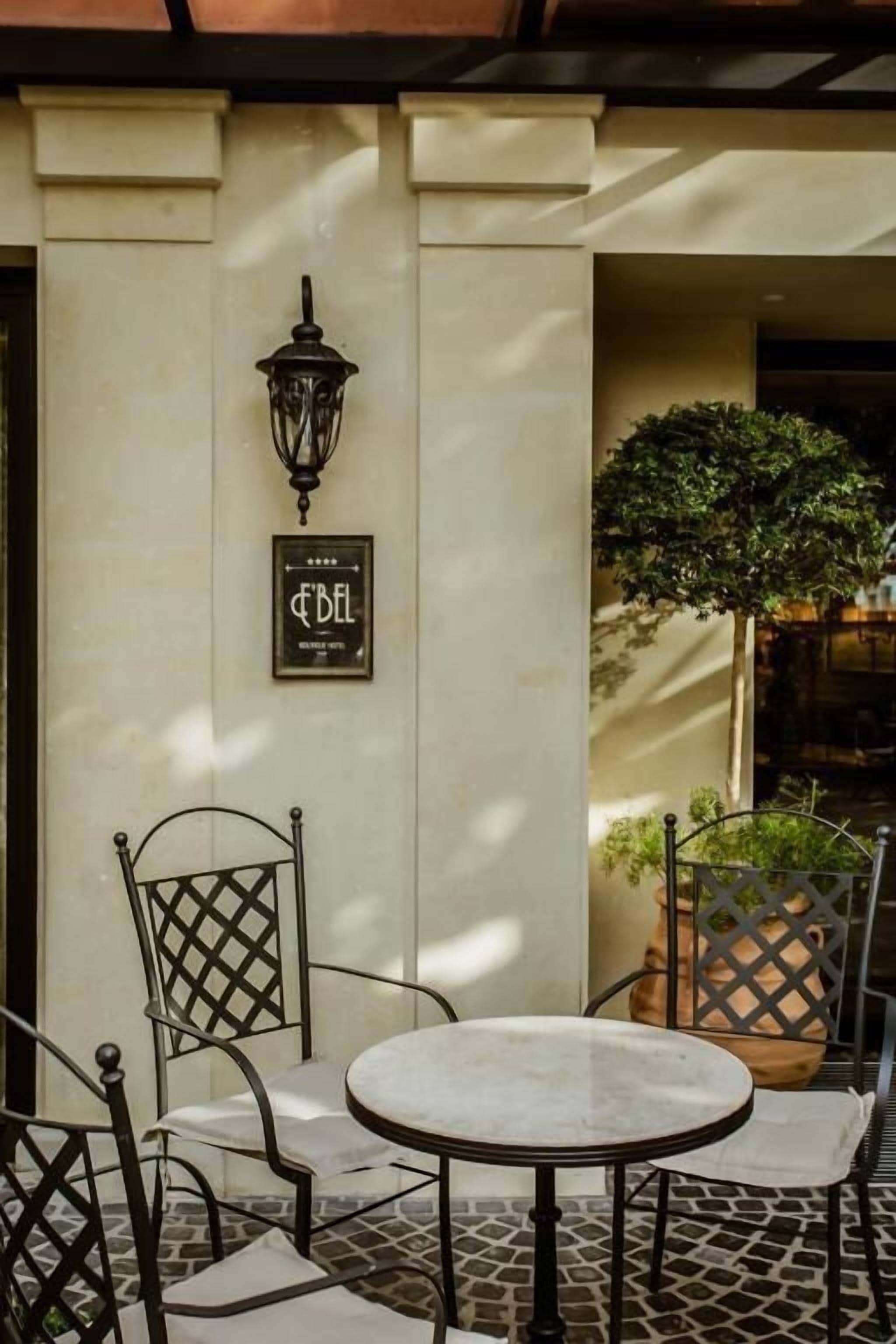 Fachada da propriedade