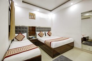 Deluxe Triple Room - Hotel Dreamland Dx (New Delhi)