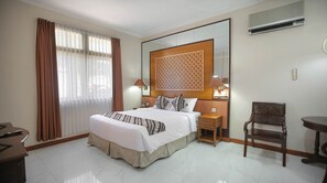 套房 | 办公桌、免费 WiFi、床单