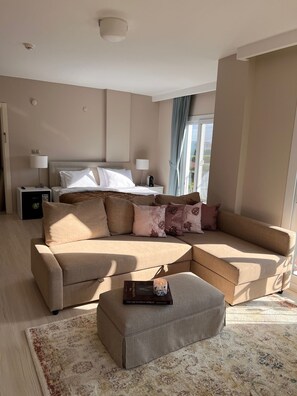 Classic Double Room - B.equine Range Hotel (Izmir)