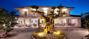 บี.อีควอยน์ แรนจ์ โรงแรม