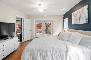 3 bedrooms, desk, travel crib, free WiFi