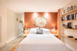 4 habitaciones, escritorio, tabla de planchar con plancha y wifi gratis 