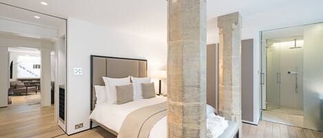 1 bedroom, iron/ironing board, travel cot, WiFi