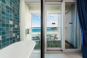 Ocean Double (Provided a cup of Americano per stay) | Kostenloses WLAN, Bettwäsche