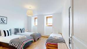 2 bedrooms, soundproofing, travel cot, free WiFi