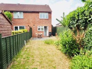 City House | Garden - SA Today 1 SMC Taunton (Taunton)