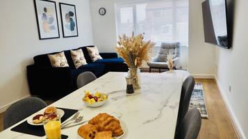 City House | Dining room