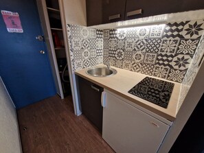 Fridge, microwave, coffee/tea maker - Functional studio with balcony, direct access to slopes - Plagne Centre (La Plagne)