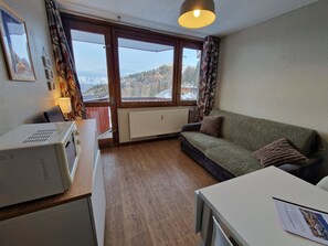 Flat-screen TV - Functional studio with balcony, direct access to slopes - Plagne Centre (La Plagne)