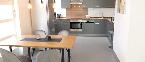 Fridge, microwave, oven, stovetop