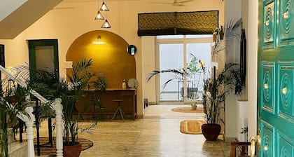 Welcome to Pinterest Inspired Villa in center of the city.