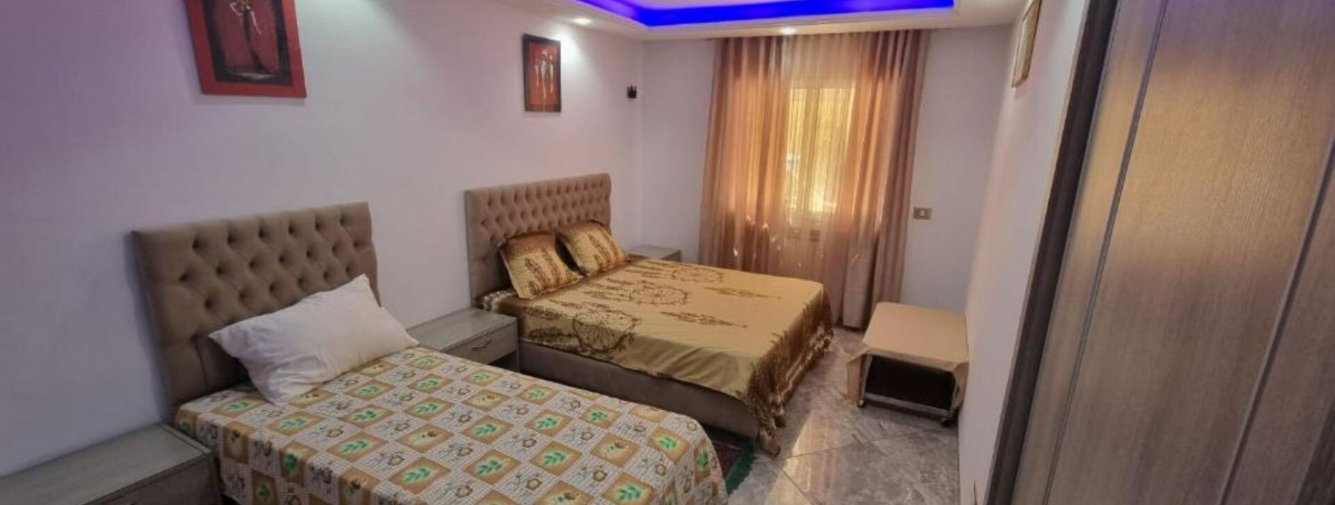 2 chambres, bureau, chambres insonorisées, fer et planche à repasser