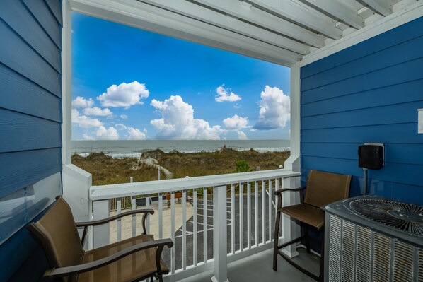 Outdoor spa tub - Ocean front Condo in Cherry Grove at A Summer Place Unit A7 (North Myrtle Beach)