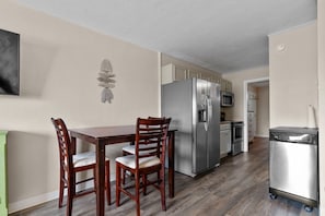Dining - Oceanfront Ground-Floor 1BR • Accessible • Pet Friendly • Blue Mist 103 (North Myrtle Beach)