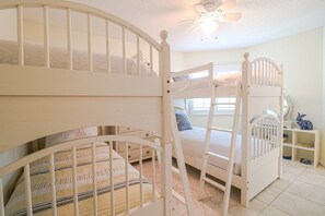 2 soverom, strykejern/-brett, wi-fi (inkludert) og sengetøy