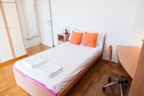 1 bedroom, iron/ironing board, free WiFi - Cozy penthouse in Athens w amazing view (Zografos)