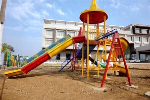 Children’s play area – indoor - The Aanandam Hotel Resort (Itarsi)
