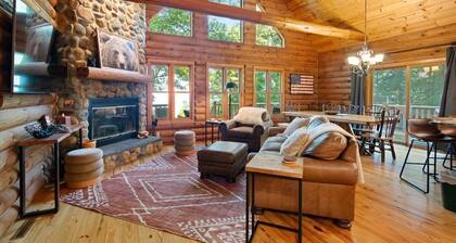 BEAUTIFUL LOG HOME ON THE WESTERN SHORES OF LAKE PETENWELL