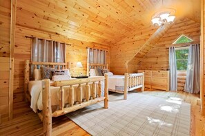 5 bedrooms, free WiFi, bed sheets