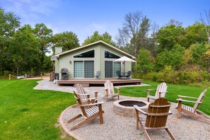 Terrace/patio - CHARMING FAMILY HOME ON CASTLE ROCK LAKE (Necedah)