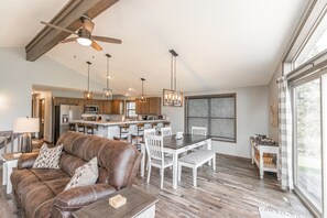 Foosball - CHARMING FAMILY HOME ON CASTLE ROCK LAKE (Necedah)