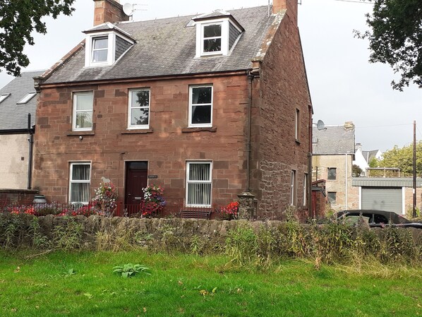 Apartment, Multiple Beds | Exterior