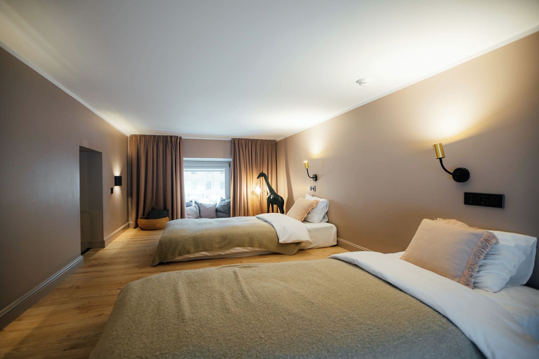 Deluxe Suite | Premium bedding, minibar, blackout drapes, soundproofing