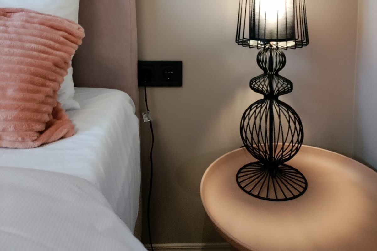 Klassieke Twin kamer | Luxe beddengoed, een minibar, verduisterende gordijnen