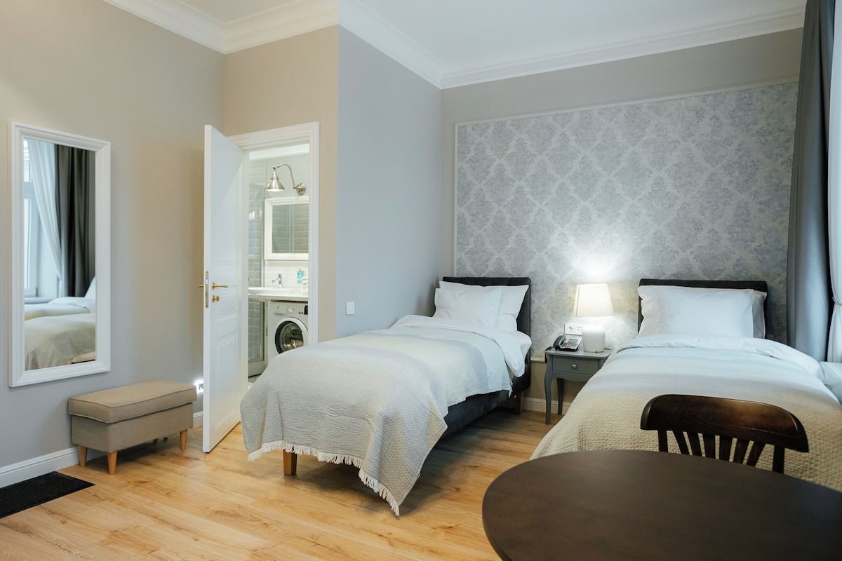 Klassiek appartement, 2 slaapkamers | Luxe beddengoed, een minibar, verduisterende gordijnen