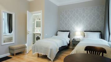 Classic Apartment, 2 Bedrooms | Premium bedding, minibar, blackout drapes, soundproofing