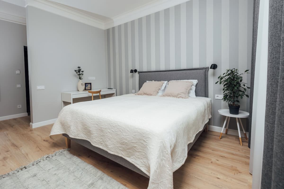 Superior appartement | Luxe beddengoed, een minibar, verduisterende gordijnen