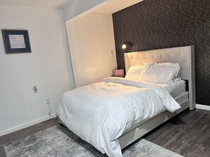 Room - Luxury 2 bedroom near EWR/NYC /downtown Newark (Newark)