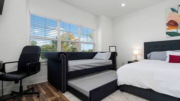 In-room safe, desk, iron/ironing board, WiFi