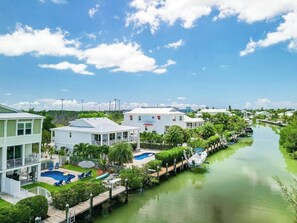 Exterior - Tipsy Turtle 4 bed 3 bath with pool, kayak, canoe, paddleboards and dock (Marathon)