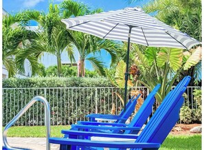 Property grounds - Tipsy Turtle 4 bed 3 bath with pool, kayak, canoe, paddleboards and dock (Marathon)