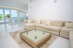 Fernseher, DVD-Player