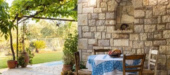 Petalidi Stone House with garden near the beach